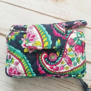 *NWOT Vera Bradley Petal Paisley Phone Wristlet